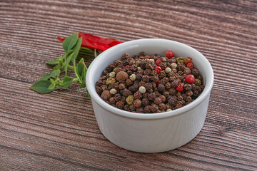 Red, black, yellow pepper mix