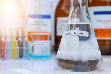 sodium borate in glass, chemical in the laboratory and industry