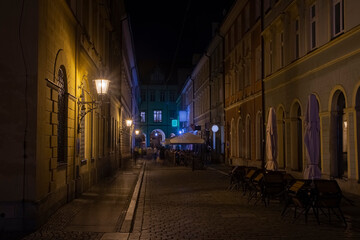 Wrocławska uliczka nocą | Wroclaw's alley by night  - obrazy, fototapety, plakaty