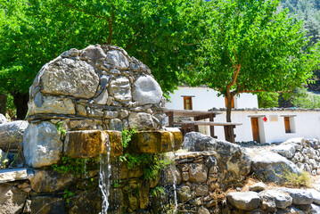 Brunnen im Samaria Dorf in der Samaria-Schlucht, Kreta/Griechenland