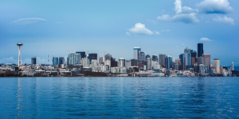 Fototapeta na wymiar The skyline of Seattle, WA USA seen from Elliot Bay