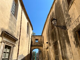 Fototapeta na wymiar Historic street in Siracusa, Sicily
