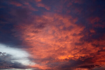 Fototapeta na wymiar Beautiful sunset sky with clouds. Amazing summer sunset background