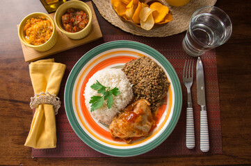 Lentils stew with roasted chicken