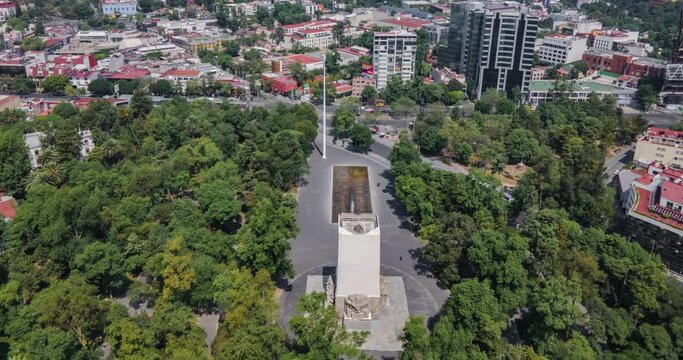 Aerial view of the Avenue of the Insurgents in the Mexico city, Hyper lapse technique