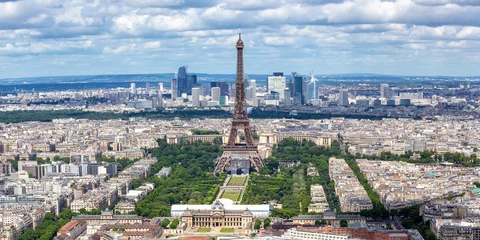 Fototapeten Paris Eiffel tower travel traveling landmark panorama from above in France © Markus Mainka