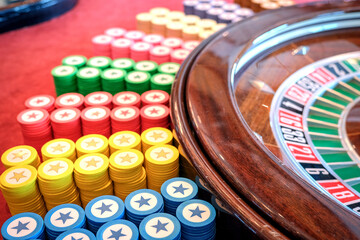 Kasino Glücksspiel Roulette Blackjack Poker Kartenspiel Las Vegas auf Ozeanliner Kreuzfahrtschiff...