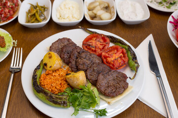 Meatbal stock photo
Beef, Bread, Burger, Cereal Plant, Cooking