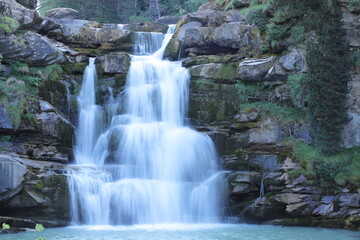 Fototapeta na wymiar cascade des Gradas de Soaso, Ordesa, Espagne