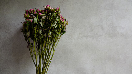 ドライフラワー　花束　枯れた　バラ　茎