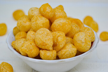 Cimol food from aci which is spicy, savory, with a mini shape and easy to eat is a favorite snack to accompany activities. Cimol Bandung is much sought after by culinary lovers. 