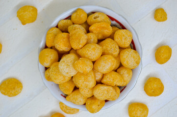 Cimol food from aci which is spicy, savory, with a mini shape and easy to eat is a favorite snack to accompany activities. Cimol Bandung is much sought after by culinary lovers. 
