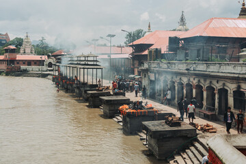 Hindu cremation ceremony at Pashupati Aryaghat