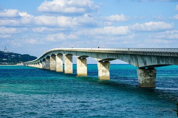 古宇利島と沖縄本島を結ぶ古宇利大橋