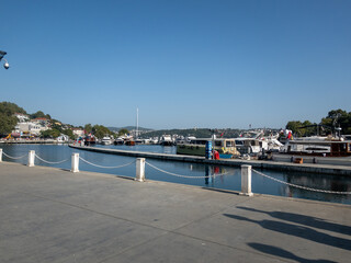 Obraz premium Istinye, Sariyer district, Istanbul Turkey. 28 August 2022. İstinye houses and marina. 