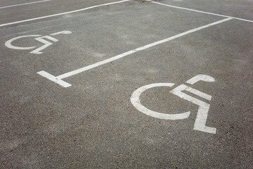 parking for the disabled road markings for cars