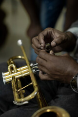 Obraz premium trompeta arreglando