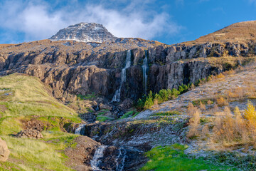 die kleine Stadt Seyðisfjörður liegt direkt am Fjord in einer unglaublichen Natur. Seydisfjordur