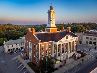 Woodford county courthouse in Versailles, KY during sunrise