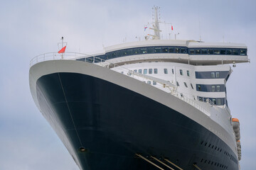 Ozeanliner Queen Mary im Hamburger Hafen Steinwerder - QM ocean liner cruiseship cruise ship at...