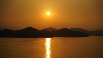 Fototapeta premium sunrise scenery in the south sea 