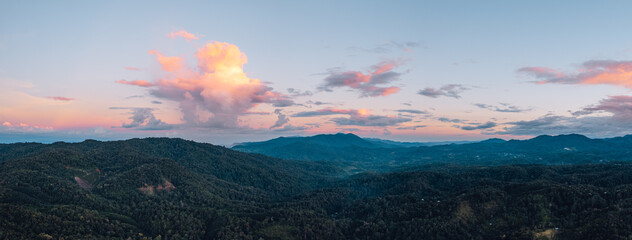 Fototapeta premium Mountain view and sky at dusk