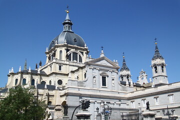 Fototapeta na wymiar Catedral de la Almudena 