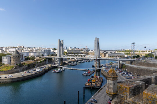 Ville de Brest et son pont de recouvrance dans le Finist&egrave;re en Bretagne