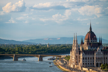 Hungarian parliament with Margaret Bridge