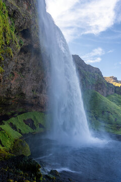Seljalandsfoss waterfall in the south of Iceland © Stephan Röger