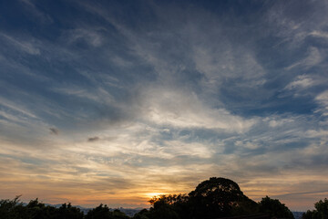 日の入後の雲と空2