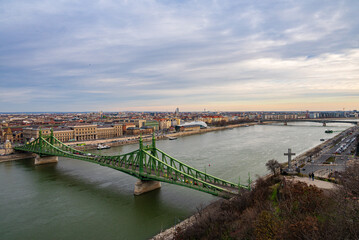 Fototapeta na wymiar View of the Danube and Budapest from Gellért Hill in autumn