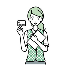 立って書類とカードを手に持つ事務員制服の女性