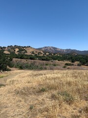 Fototapeta na wymiar landscape with sky in California mountains