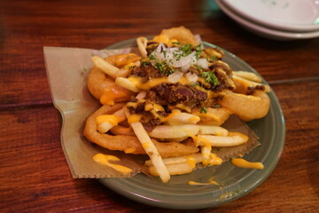 Chili Cheese Fries or French Friese - チリ チーズ フライドポテト