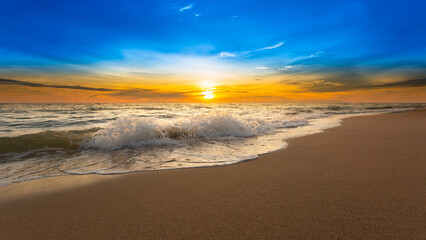 Fototapeta na wymiar beautiful nature ocean landscape sunset twilight light