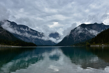 landscape at the lake Plansee in Austria. krajobraz nad jeziorem Plansee w Austrii