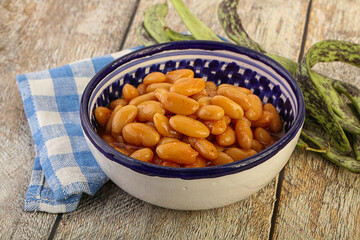 White bean in tomato sauce