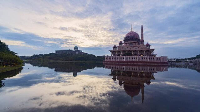 Time-lapse 4k UHD footage of Mosque and Prime Minister Office at Putrajaya during sunrise