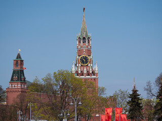 Fototapeta na wymiar MOSCOW , RUSSIA, June 10, 2019: Ruby star on the spire of the Spasskaya Tower of the Moscow Kremlin on June 10, 2019 in Moscow, Russia