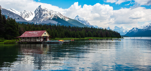 Maligne Lake