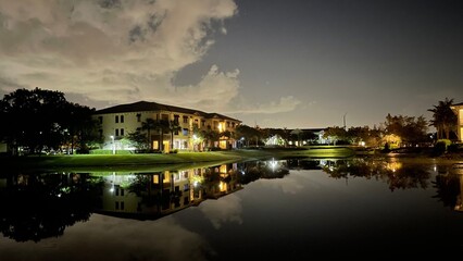 Fototapeta premium Espejo Nocturno