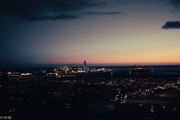 Obraz premium sunset over the city