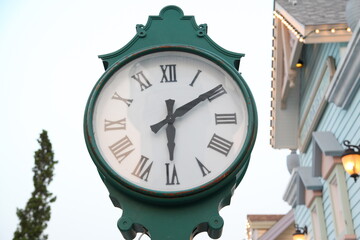 Fototapeta na wymiar Old street clock