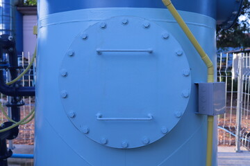 High pressure tank cover for high water storage pipes.