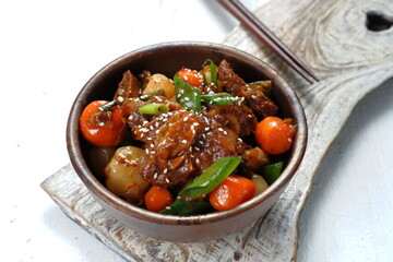 Korean Food-Braised Short Ribs (Galbi-jjim)