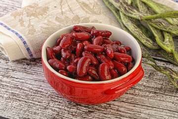 Baked red canned bean in the bowl