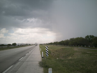 tormenta en autopista Monterrey Nuevo Laredo