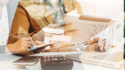 Obraz premium Portrait of Starting small businesses SME owners, two Asian woman check online orders Selling products working with boxs freelance work at home office, sme business online small medium enterprise