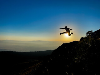 The story of the man who was hyperactive, energetic and enthusiastic when he went to the mountains.